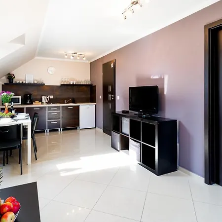 Czerwony Dworek - Duzy Teren Zielony, Plac Zabaw, Miejsce Na Grilla I Staw Z Mozliwoscia Wedkowania, Boisko *