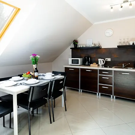 Appartement Czerwony Dworek - Duzy Teren Zielony, Plac Zabaw, Miejsce Na Grilla I Staw Z Mozliwoscia Wedkowania, Boisko *