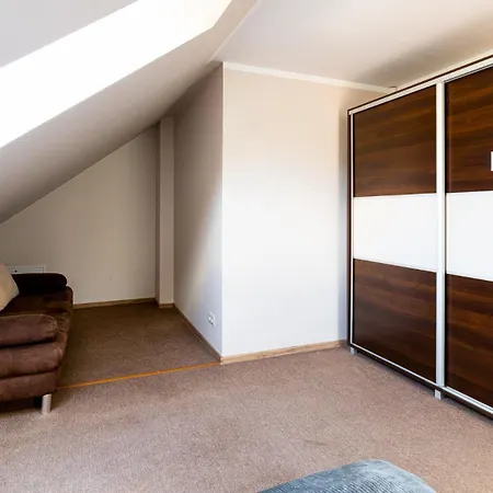 Appartement Czerwony Dworek - Duzy Teren Zielony, Plac Zabaw, Miejsce Na Grilla I Staw Z Mozliwoscia Wedkowania, Boisko