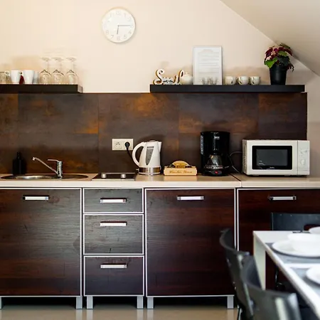 Appartement Czerwony Dworek - Duzy Teren Zielony, Plac Zabaw, Miejsce Na Grilla I Staw Z Mozliwoscia Wedkowania, Boisko