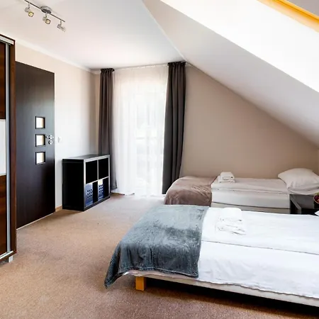 Apartament Czerwony Dworek *