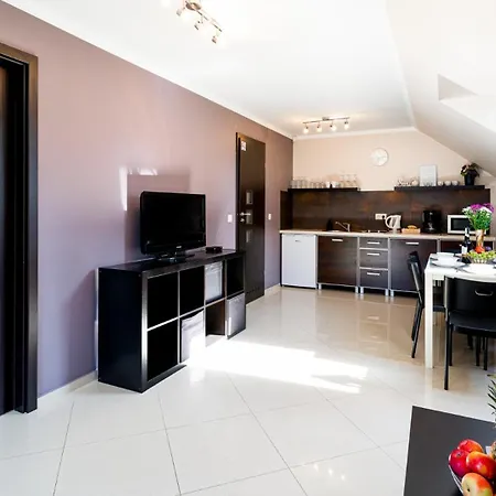 Appartement Czerwony Dworek - Duzy Teren Zielony, Plac Zabaw, Miejsce Na Grilla I Staw Z Mozliwoscia Wedkowania, Boisko Mysłakowice