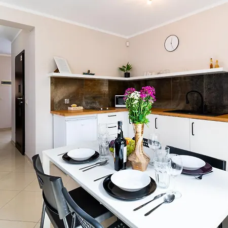 Czerwony Dworek - Duzy Teren Zielony, Plac Zabaw, Miejsce Na Grilla I Staw Z Mozliwoscia Wedkowania, Boisko *