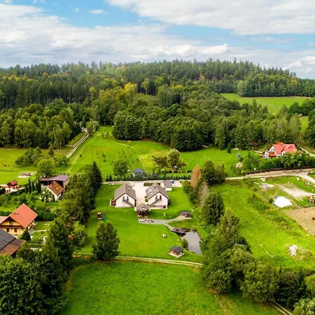 Apartament Czerwony Dworek *