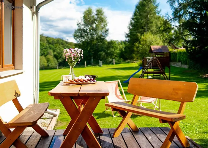 Czerwony Dworek - Duzy Teren Zielony, Plac Zabaw, Miejsce Na Grilla I Staw Z Mozliwoscia Wedkowania, Boisko * Мыслаковице