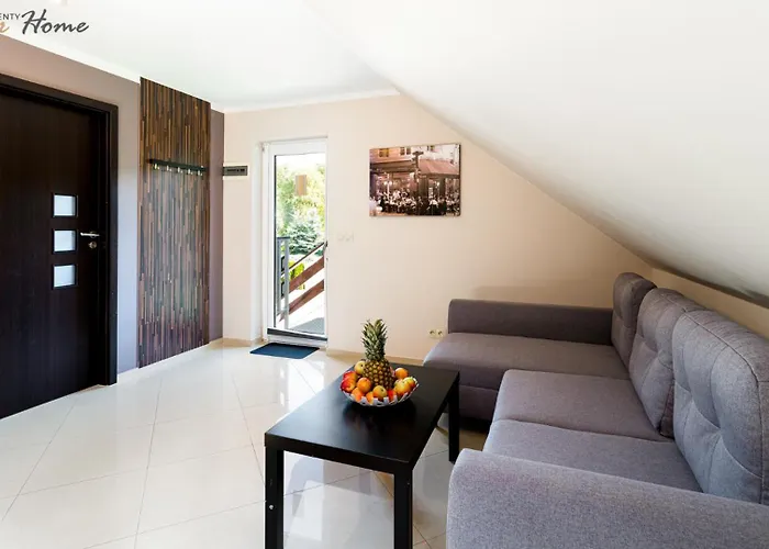 Czerwony Dworek - Duzy Teren Zielony, Plac Zabaw, Miejsce Na Grilla I Staw Z Mozliwoscia Wedkowania, Boisko