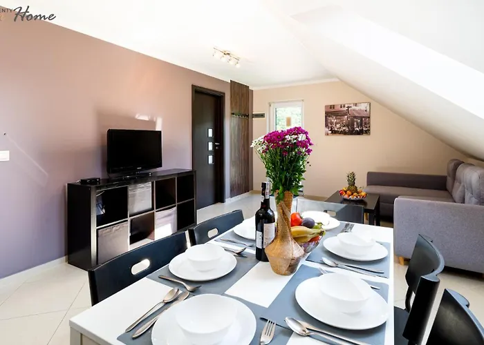 Czerwony Dworek - Duzy Teren Zielony, Plac Zabaw, Miejsce Na Grilla I Staw Z Mozliwoscia Wedkowania, Boisko * Мыслаковице