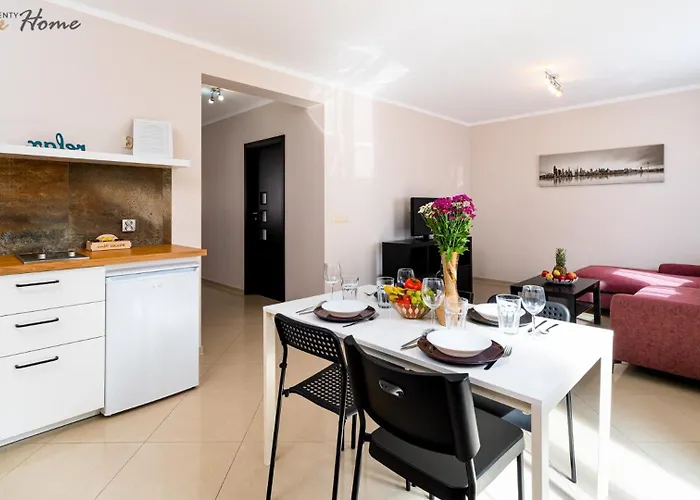 Апартаменты Czerwony Dworek - Duzy Teren Zielony, Plac Zabaw, Miejsce Na Grilla I Staw Z Mozliwoscia Wedkowania, Boisko *