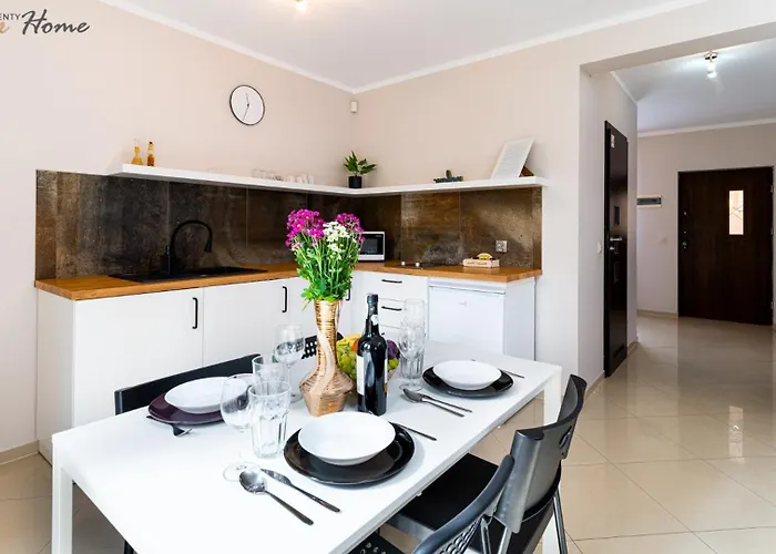 Czerwony Dworek - Duzy Teren Zielony, Plac Zabaw, Miejsce Na Grilla I Staw Z Mozliwoscia Wedkowania, Boisko * Мыслаковице