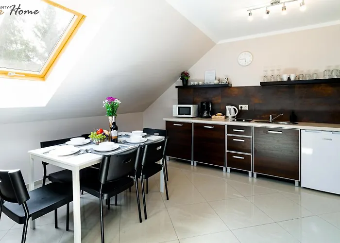 Апартаменты Czerwony Dworek - Duzy Teren Zielony, Plac Zabaw, Miejsce Na Grilla I Staw Z Mozliwoscia Wedkowania, Boisko *