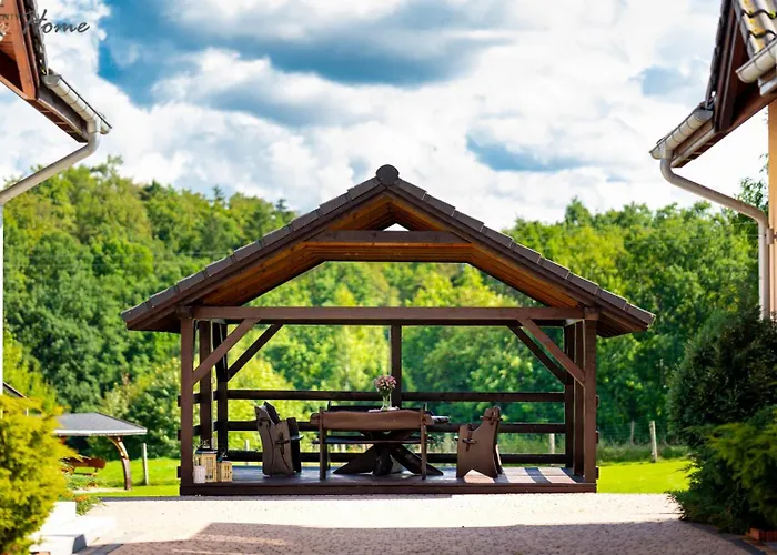 Czerwony Dworek - Duzy Teren Zielony, Plac Zabaw, Miejsce Na Grilla I Staw Z Mozliwoscia Wedkowania, Boisko Апартаменты *