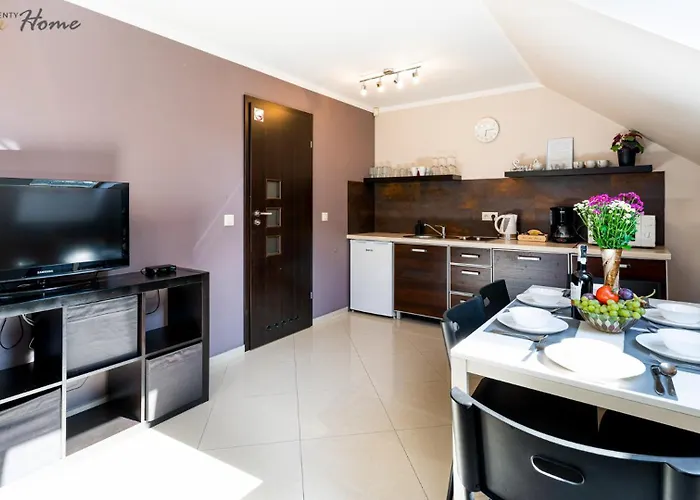 Czerwony Dworek - Duzy Teren Zielony, Plac Zabaw, Miejsce Na Grilla I Staw Z Mozliwoscia Wedkowania, Boisko *