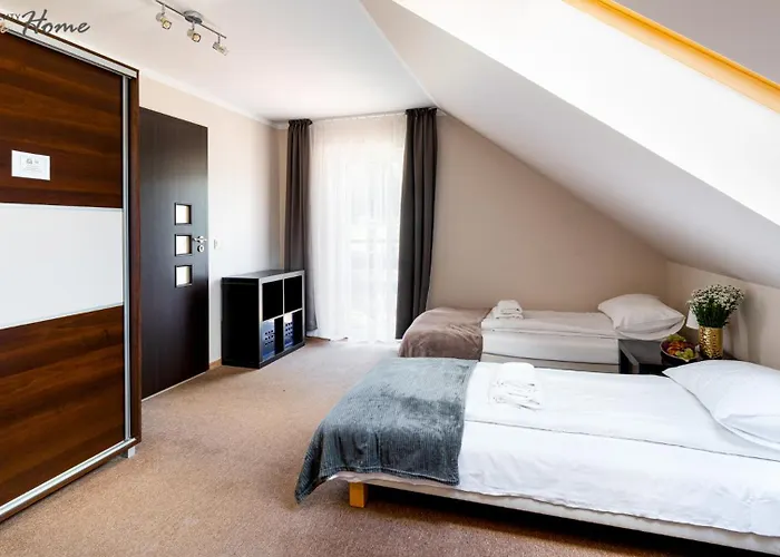 Апартаменты Czerwony Dworek - Duzy Teren Zielony, Plac Zabaw, Miejsce Na Grilla I Staw Z Mozliwoscia Wedkowania, Boisko *