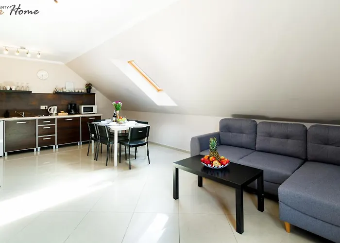 Апартаменты Czerwony Dworek - Duzy Teren Zielony, Plac Zabaw, Miejsce Na Grilla I Staw Z Mozliwoscia Wedkowania, Boisko *