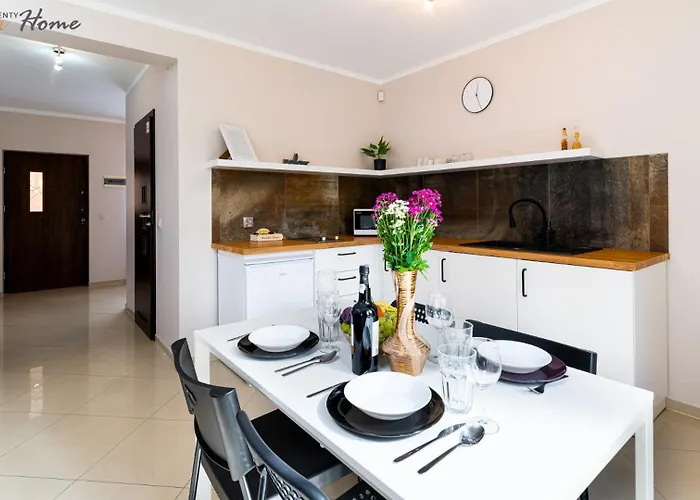 Czerwony Dworek - Duzy Teren Zielony, Plac Zabaw, Miejsce Na Grilla I Staw Z Mozliwoscia Wedkowania, Boisko *