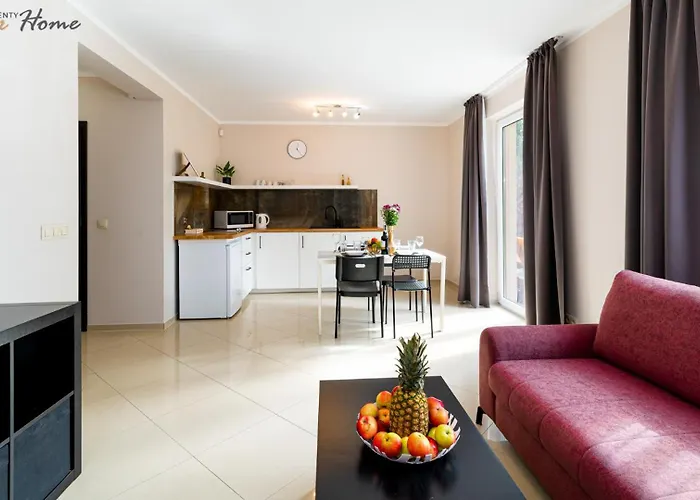 Апартаменты Czerwony Dworek - Duzy Teren Zielony, Plac Zabaw, Miejsce Na Grilla I Staw Z Mozliwoscia Wedkowania, Boisko