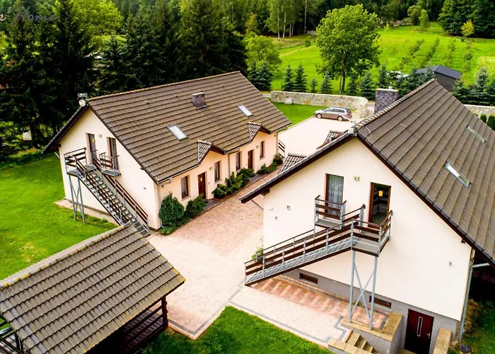 Czerwony Dworek - Duzy Teren Zielony, Plac Zabaw, Miejsce Na Grilla I Staw Z Mozliwoscia Wedkowania, Boisko Апартаменты Мыслаковице